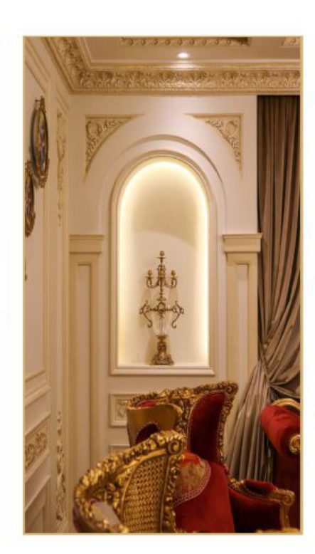 arched alcove with classical molding and decorative vase